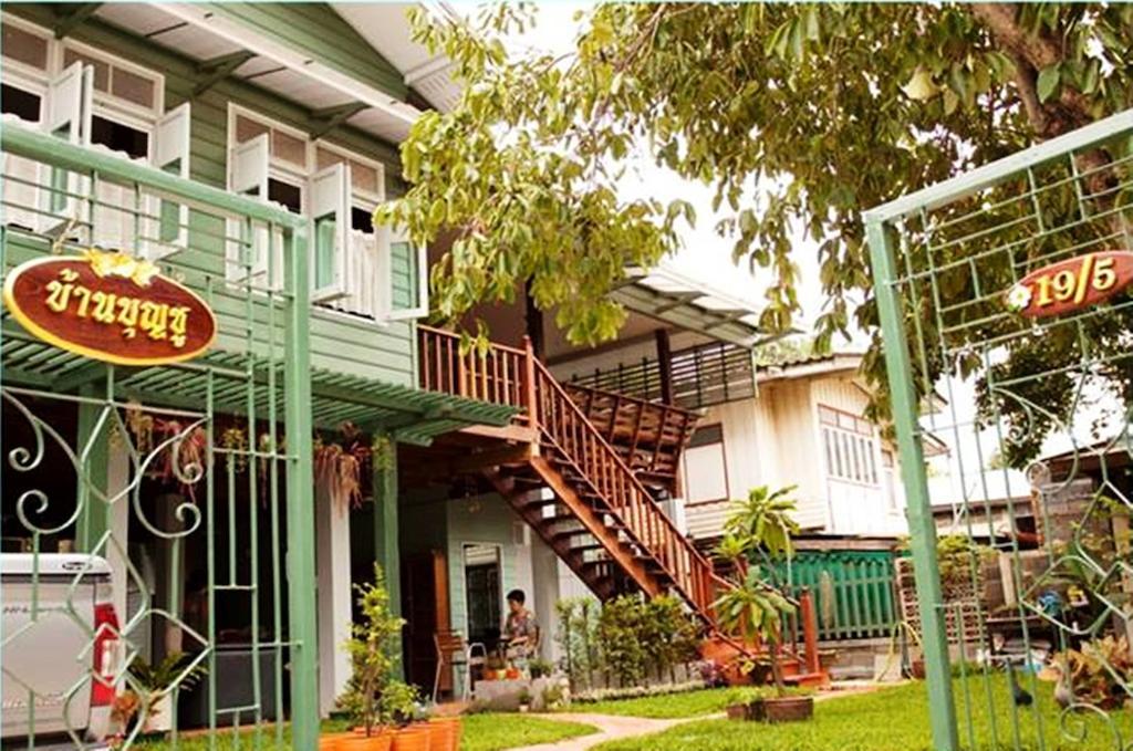 Ban Boonchu Acomodação com café da manhã Phra Nakhon Si Ayutthaya Exterior foto