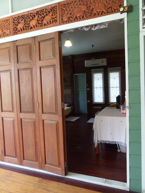 Ban Boonchu Acomodação com café da manhã Phra Nakhon Si Ayutthaya Exterior foto