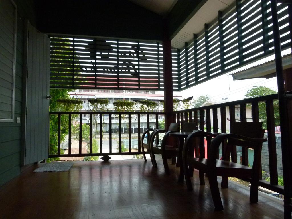Ban Boonchu Acomodação com café da manhã Phra Nakhon Si Ayutthaya Exterior foto